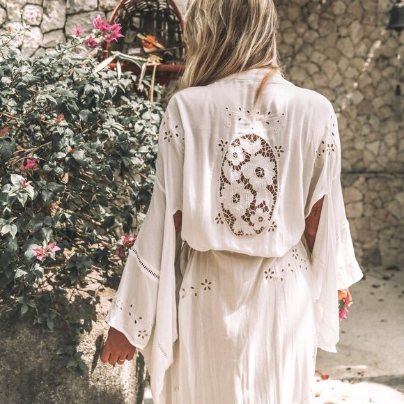 Spell & The Gypsy Collective Bride Isla Bonita Kimono White One Size Robe b238 - Picture 8 of 17